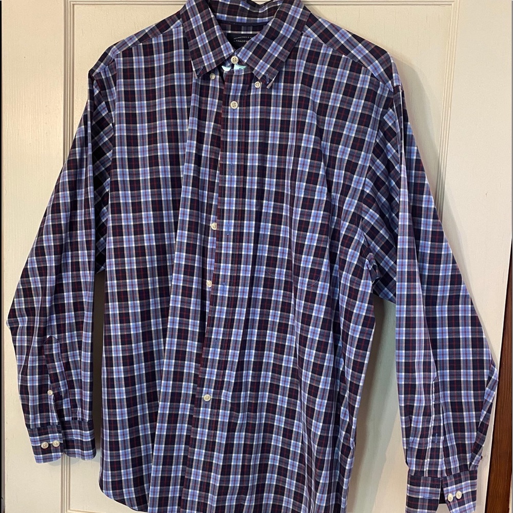 Roundtree &Yorke plaid button down